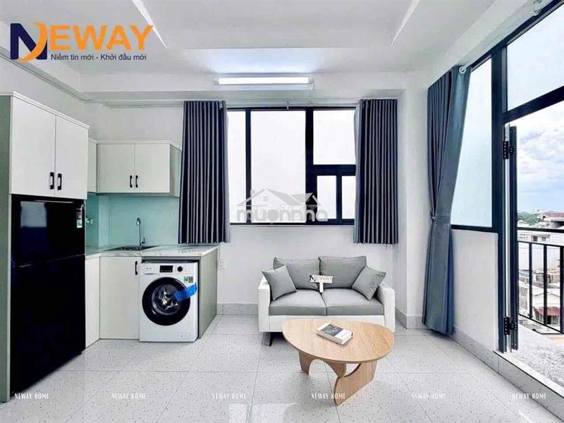 Trống 1 phòng ban công full nội thất ngay công viên làng hoa