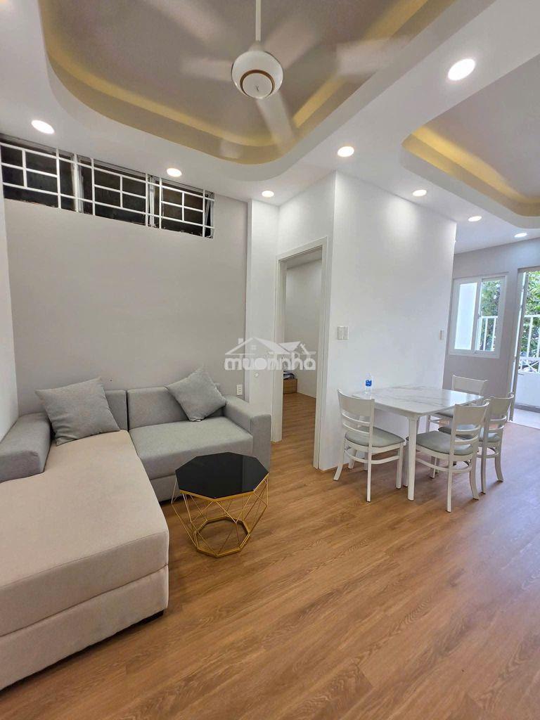Chung cư lô c lý thường kiệt, 50m2, 2 pn, nội thất mới 100% giá 3,25t