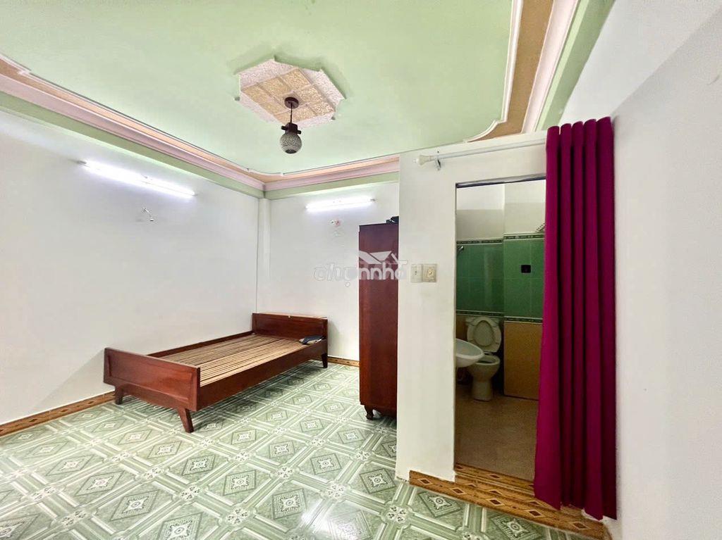 Nhà thuê hẻm ba gác dt 5x6m trệt 2 lầu đúc có 2pn3wc giá 7 triệu - 4