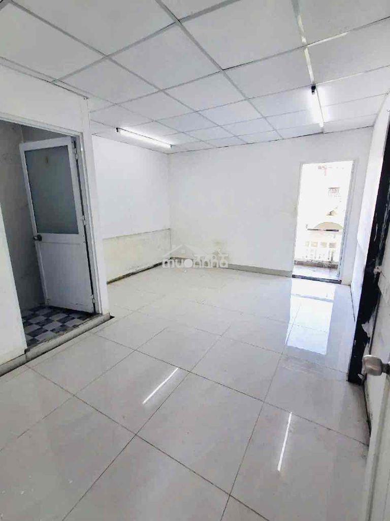 Cho thuê phòng ban công – gần – đại học lao động xã hội , q.12