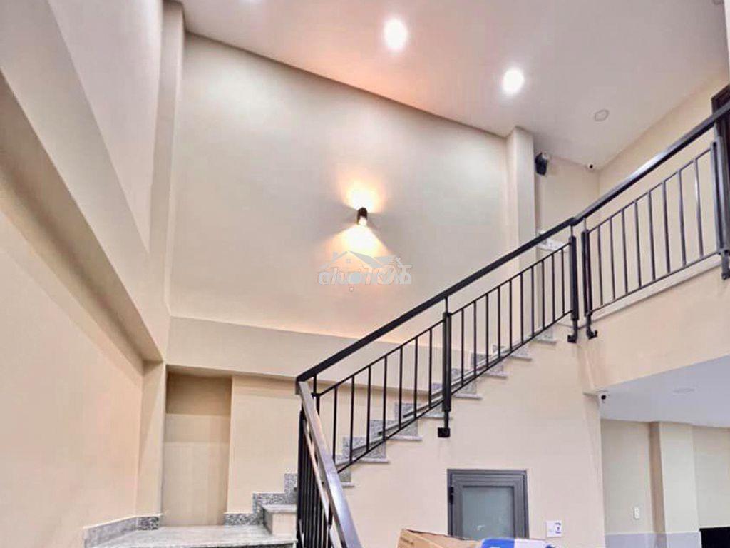 Chỉ 2 triệu 8 phòng luxury ngay cnc lò lu gần đh tài chính ufm_fpt  - 2