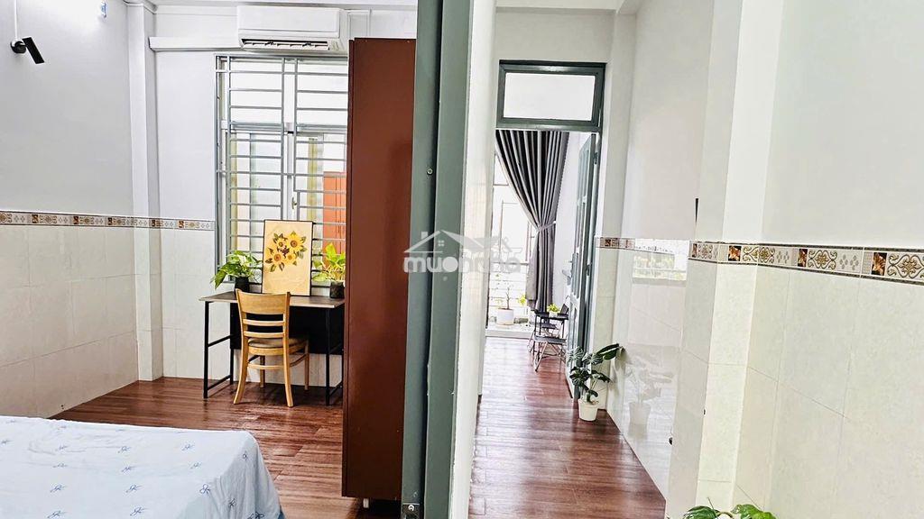 Cho thuê chdv, 2pn, tách bếp, full nội thất, ban công, thang máy, 45m2 - 2