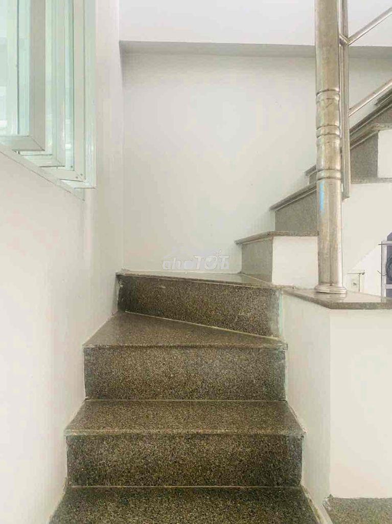 Nhà gần trường cấp 1..2..3. trệt lầu 2pn 2wc. đường xe hơi - 4