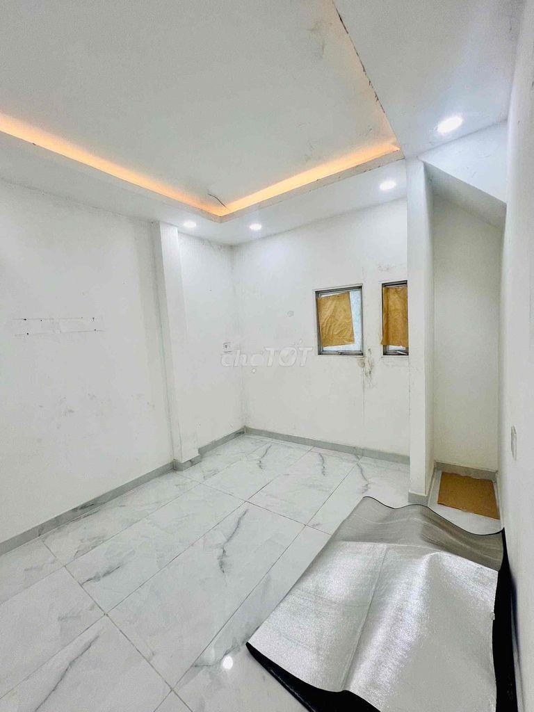 Chính chủ cho thuê phòng gần ngã 4 nvl ql 50 mt ful nt 3,5tr bao điện - 2