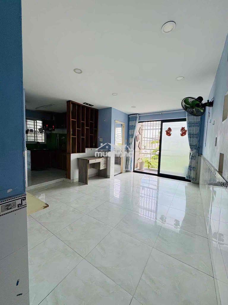 Cho thuê chcc- 60m2- 2pn + wc-có nội thất- lý chiêu hoàng,q6- 6tr