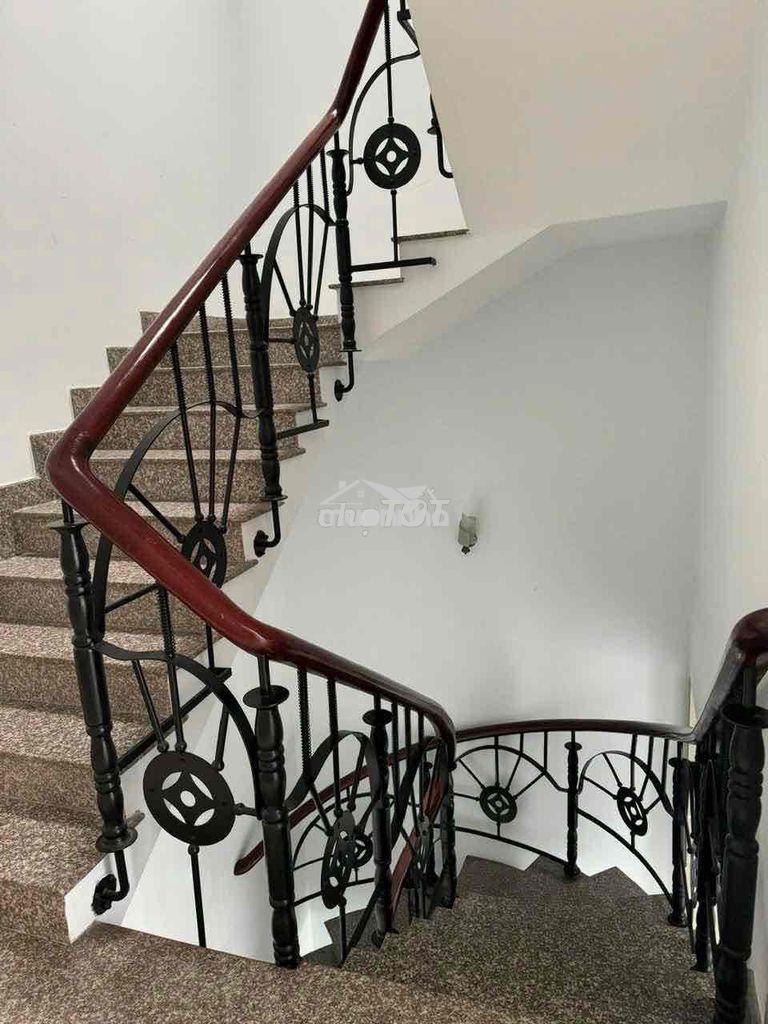 🏡 Cho thuê nhà đẹp hẻm ô tô – dht32, quận 12 - 2 lầu 4pn 10 triệu