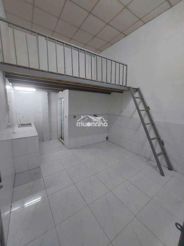 Phòng thoáng mát, gác cao 2m không đụng đầu cách đh văn hiến vhu 500m - 2