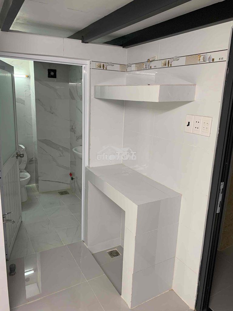 Cho thuê phòng trọ trước nhà là công viên cây xanh thoáng mát - 4