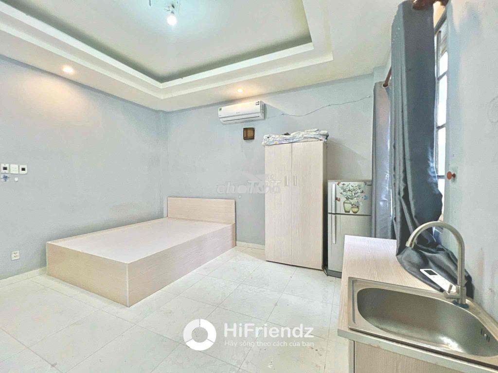 Studio cửa sổ thoáng đối diện parc mall đi bộ qua stu có thang máy - 2
