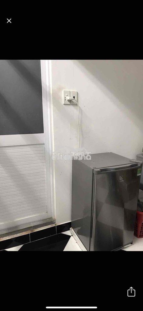 Phòng có gác lửng, giờ giấc tự do - 2