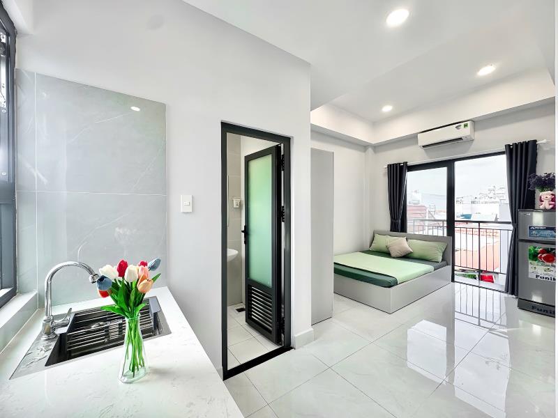 Studio ban công gần học viện hàng không - cầu vượt hoàng hoa thám - cao đẳng y khoa phạm ngọc thạch