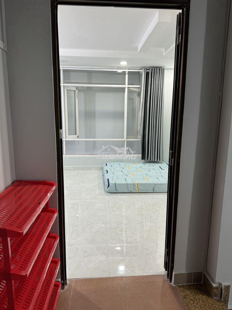 Phòng sát công viên lê văn tám, full nội thất, ngay lầu 1 - Ảnh 2