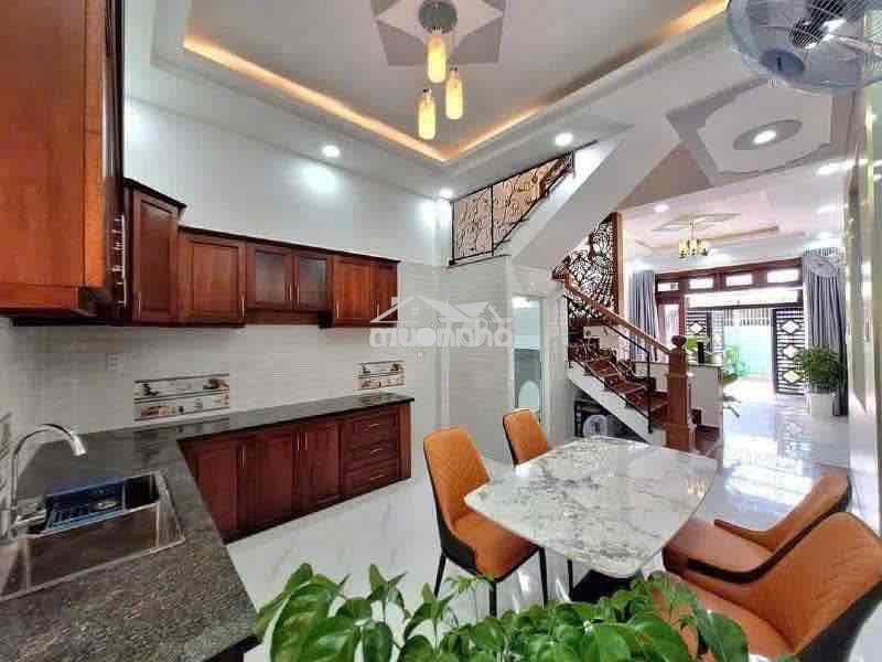 Cho thuê nhà mới 1trệt 4lầu 6pn 4wc sân thượng hẻm xe tải ngã tư ga - 2