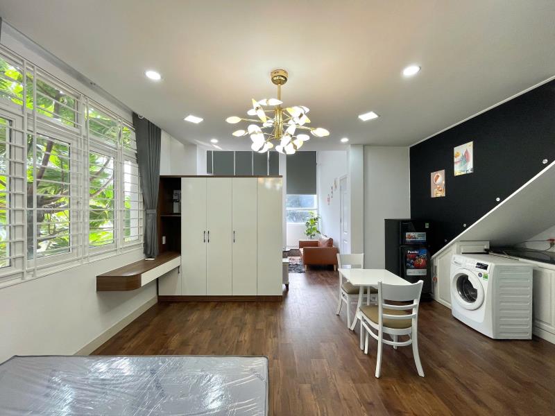 Cho thuê căn hộ cao cấp mặt tiền trường sa view sông, cửa sổ lớn phú nhuận giáp quận 1 & quận 3