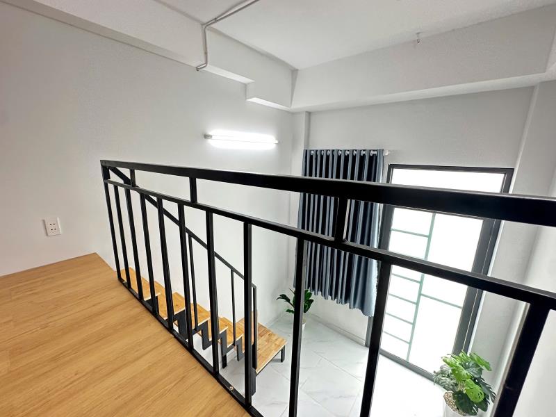 Cho thuê phòng trọ có gác cao 1m9 có máy lạnh gần đại học văn hiến và chung cư bàu cát cũ - 3