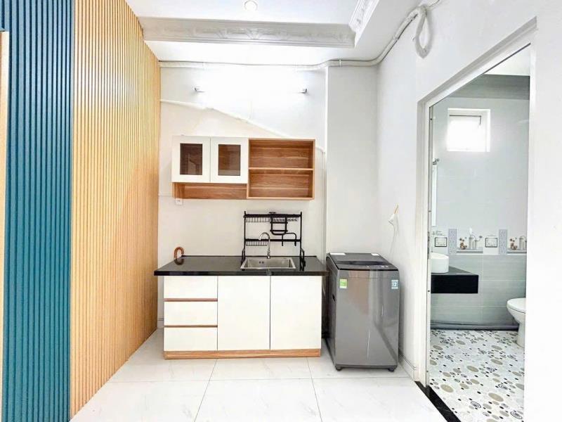 Cho thuê căn hộ 2 phòng ngủ 2 balcony giá rẽ ngay khu phan xích long - ngã tư phú nhuận - sân bay tsn - 2
