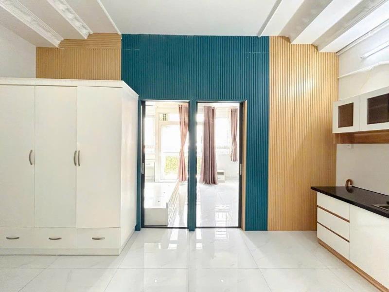 Cho thuê căn hộ 2 phòng ngủ 2 balcony giá rẽ ngay khu phan xích long - ngã tư phú nhuận - sân bay tsn