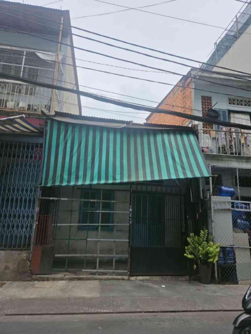 Ngay đầm sen -nhà nát tiện xây mới - khuông việt – tân phú – dt: 4*19m – 9 tỷ - 4