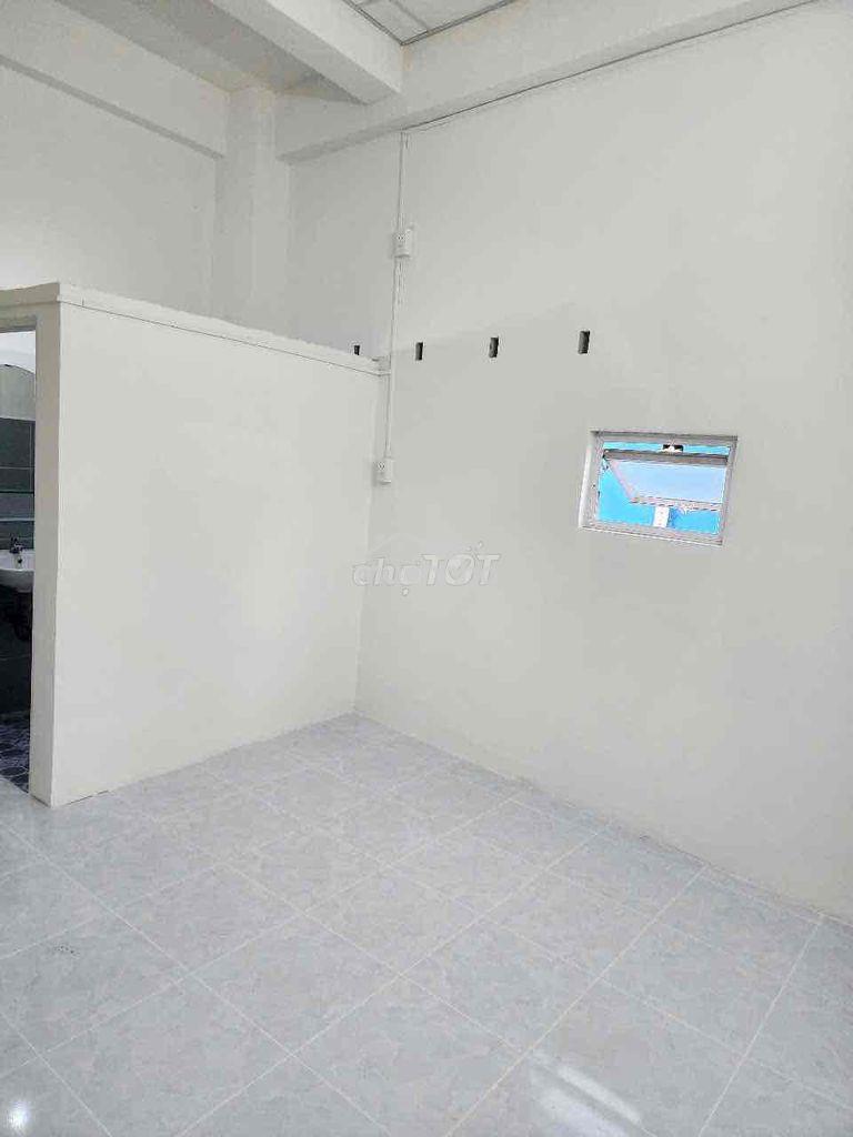 Phòng trọ có gác lửng cách đh văn lang 500m - Ảnh 3