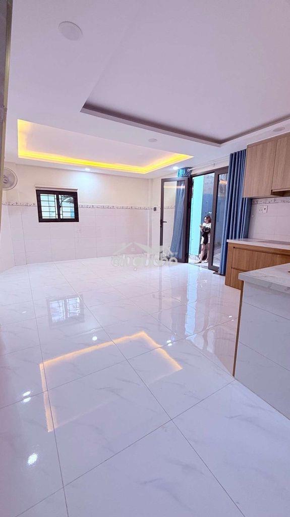 🚨 Nhà mới 1 trệt 1 gác lửng linh xuân–3 mặt hẻm thoáng–chỉ 2.65 tỷ
- 3
