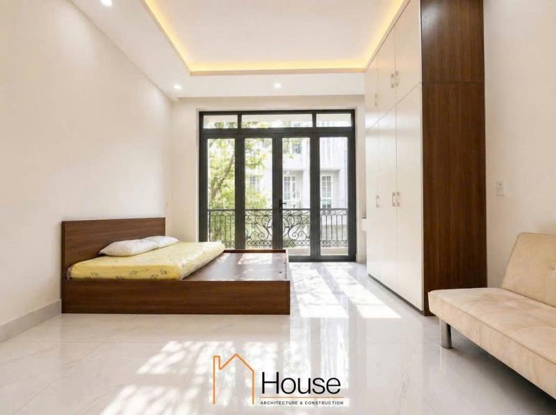Studio ban công sang trọng giá mềm đường âu cơ, ngay ngã tư lạc long quân