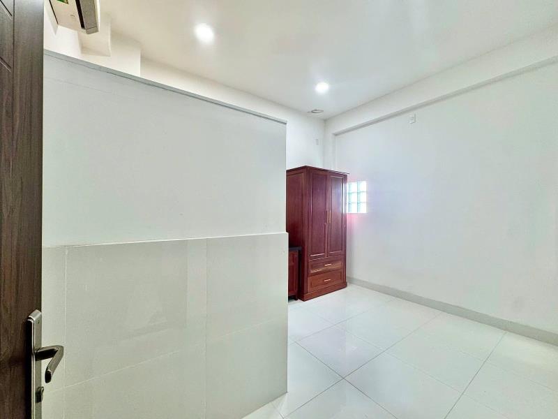 Phòng mới xây có cửa sổ full nội thất gỗ cao cấp tại lê ngã gần đầm sen đại học văn hiến - 3