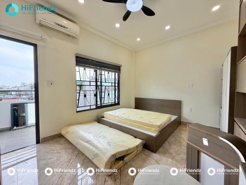 Cho thuê căn hộ ban công gần etown cộng hoà và đại học học viện hàng không quận tân bình - 4