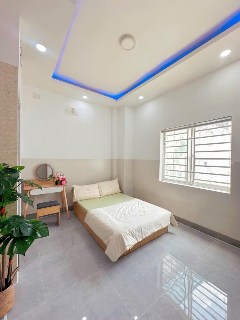 Studio full nội thất - bếp riêng - gần cửa sổ thoáng mát - gần phú nhuận , tân bình , quận 3