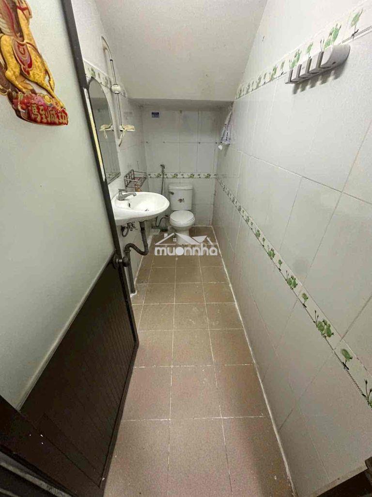 Cho thuê nhà trệt lầu hẻm oto đ.339, phước long, - 4