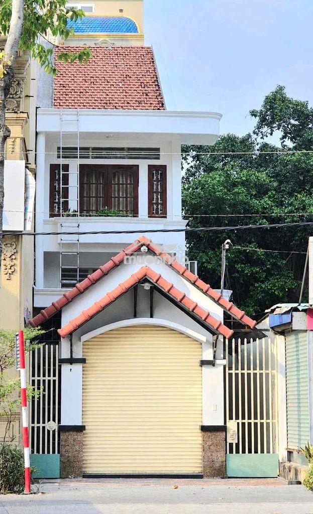 Mặt bằng kinh doanh gần siêu thị, chợ, trường đại bình dương