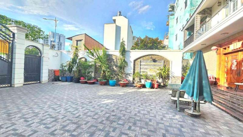 Biệt thự mặt tiền lò gốm - quận 6 - dt: 726 m2 full thổ - 95 tỷ