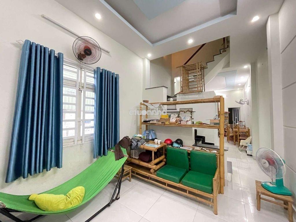 🚨 Nhà 2 tầng oto ngủ nhà đường 10 linh xuân-70m2-4.8tỷ
- 4