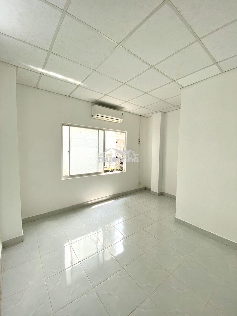 Phòng mới, thoáng mát, có nội thất. gần phan xích long - Ảnh 3