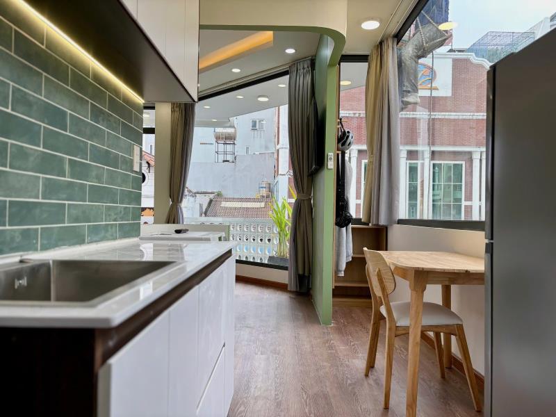 Căn hộ cực chill ban công cửa sổ cực to 50m2 gần công viên hoàng văn thụ centre point phú nhuận
