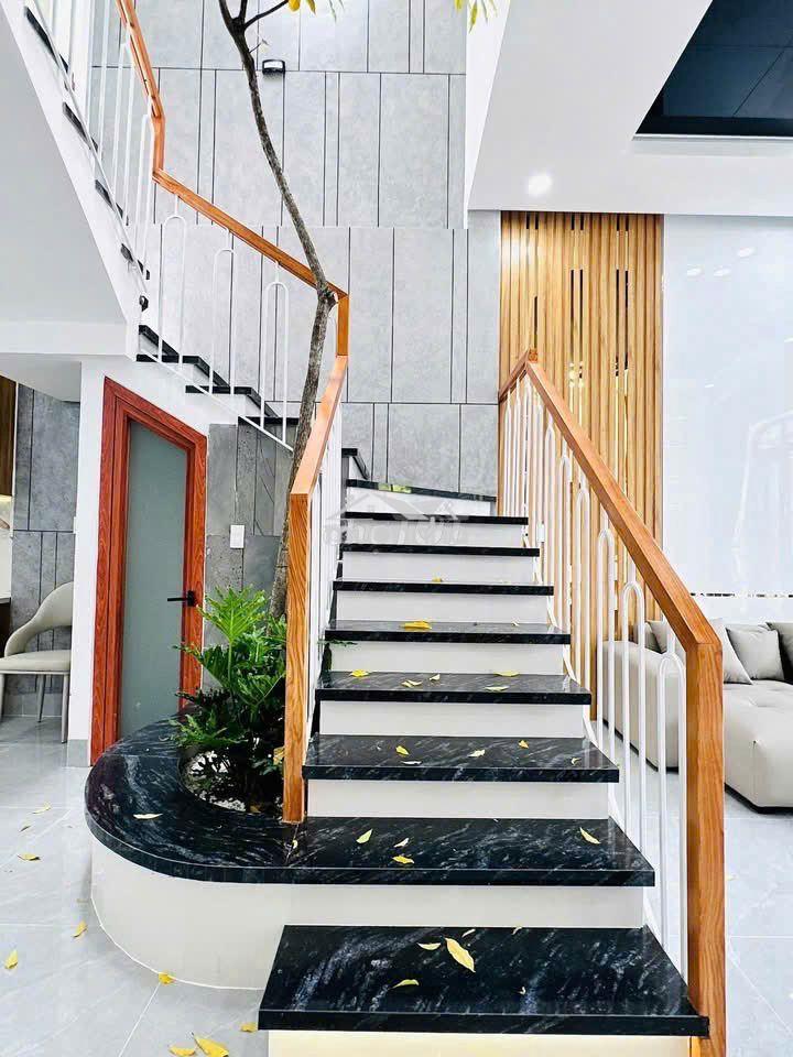 📍 [P. biên hòa - hóa an] nhà 1 trệt 1 lầu sân ô tô (5x20m) - sổ riêng - 2