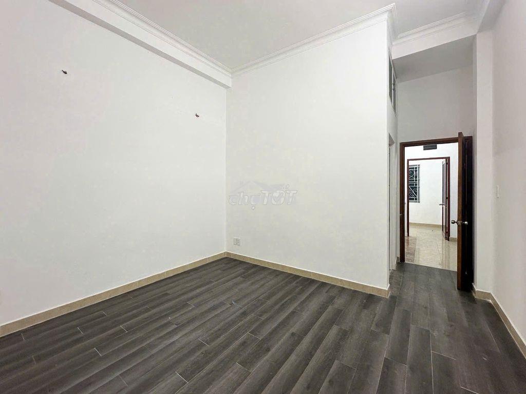 Cho thuê nguyên căn 4pn 3wc-nhà mới sạch sẽ thuận tiện đi lại các quận - 4
