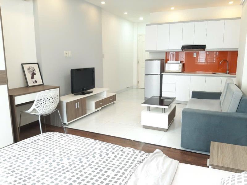 Cho thuê studio ban công 35m2 ngay công viên lê văn tám - nhà thờ tân định - chợ bà chiểu - cầu bông - 3