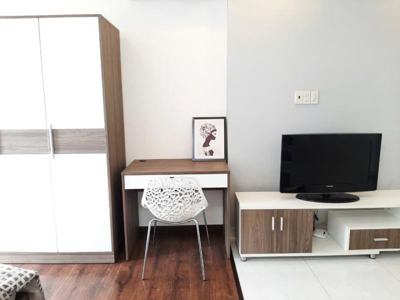 Cho thuê studio ban công 35m2 ngay công viên lê văn tám - nhà thờ tân định - chợ bà chiểu - cầu bông - 4