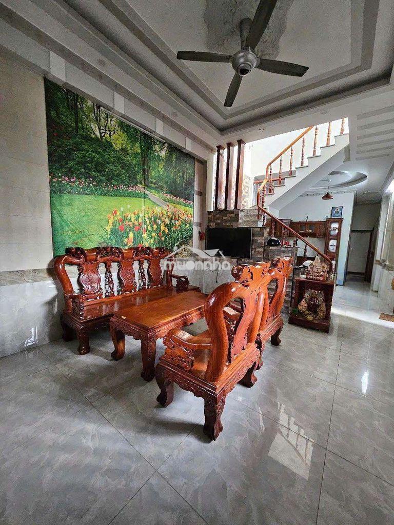 Nhà lầu gần làng đại học quốc gia giá 12 triệu - 2