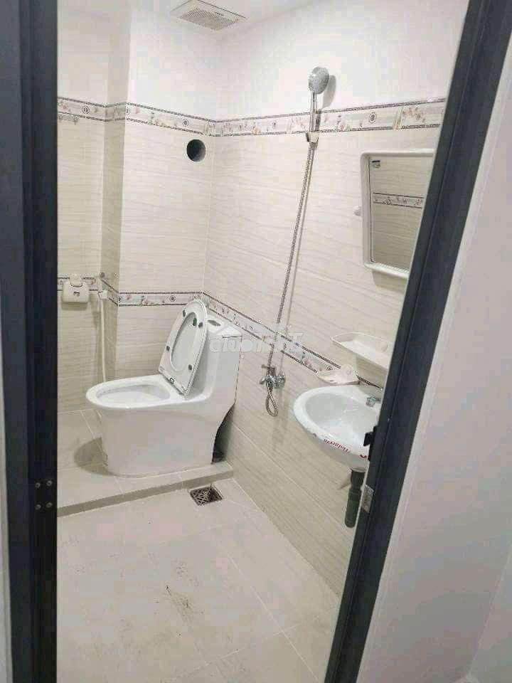 Phòng 40m2 ban công máy lạnh đường hoàng hoa thám p.12 tân bình  - Ảnh 4