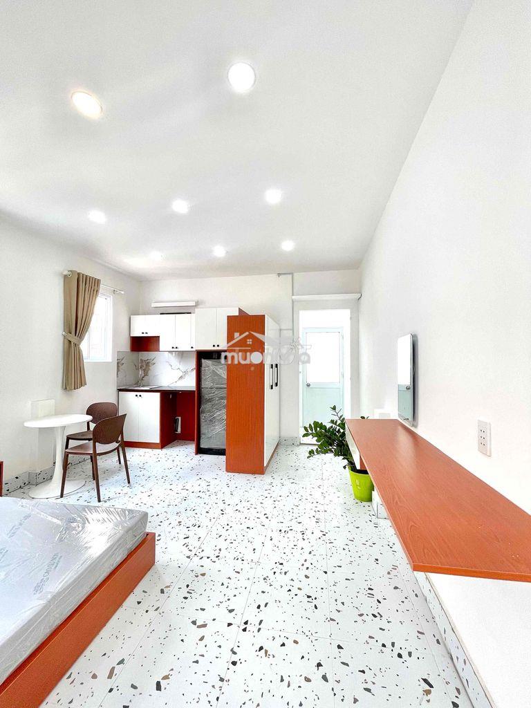 Căn studio q1 - ban công cửa sổ full nội thất - 2