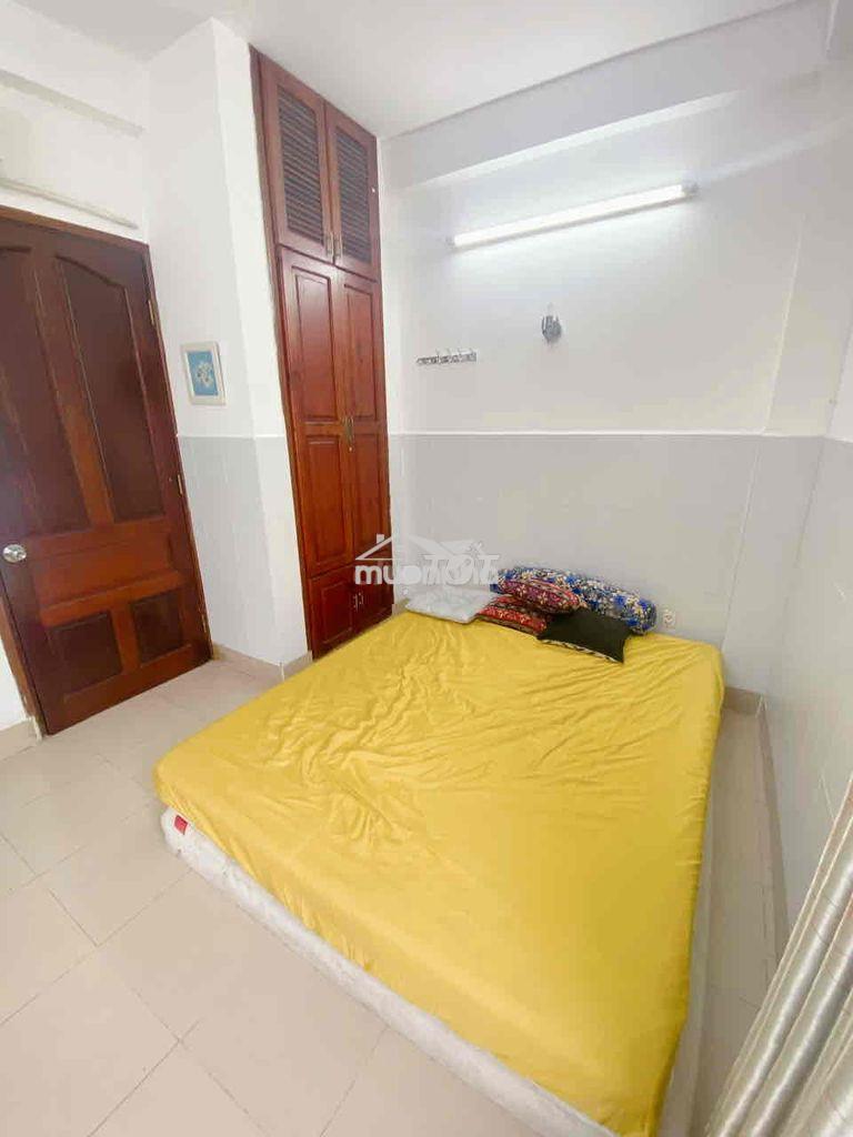 Phòng cửa sổ trời giá rẻ - Ảnh 3