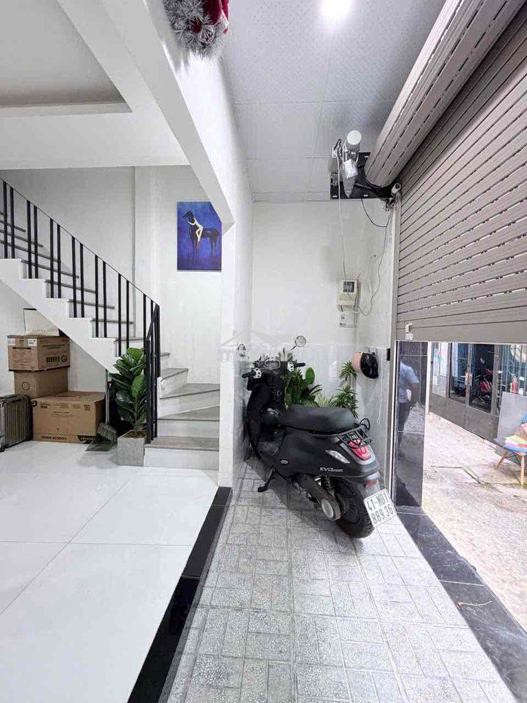 Nhà 2tầng mới tặng nội thất q8 - Ảnh 2