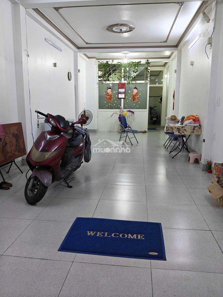 Mặt bằng 4-15m,trống suốt,khu sầm uất đường trần hưng đạo,p1 .q. 5 - 3