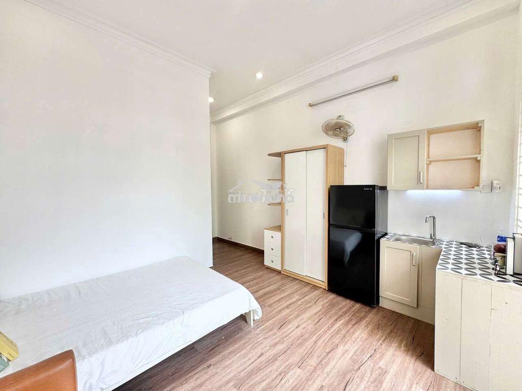 Căn hộ studio 40m2 ban công full nội thất gần ngã tư phú nhuận - Ảnh 3