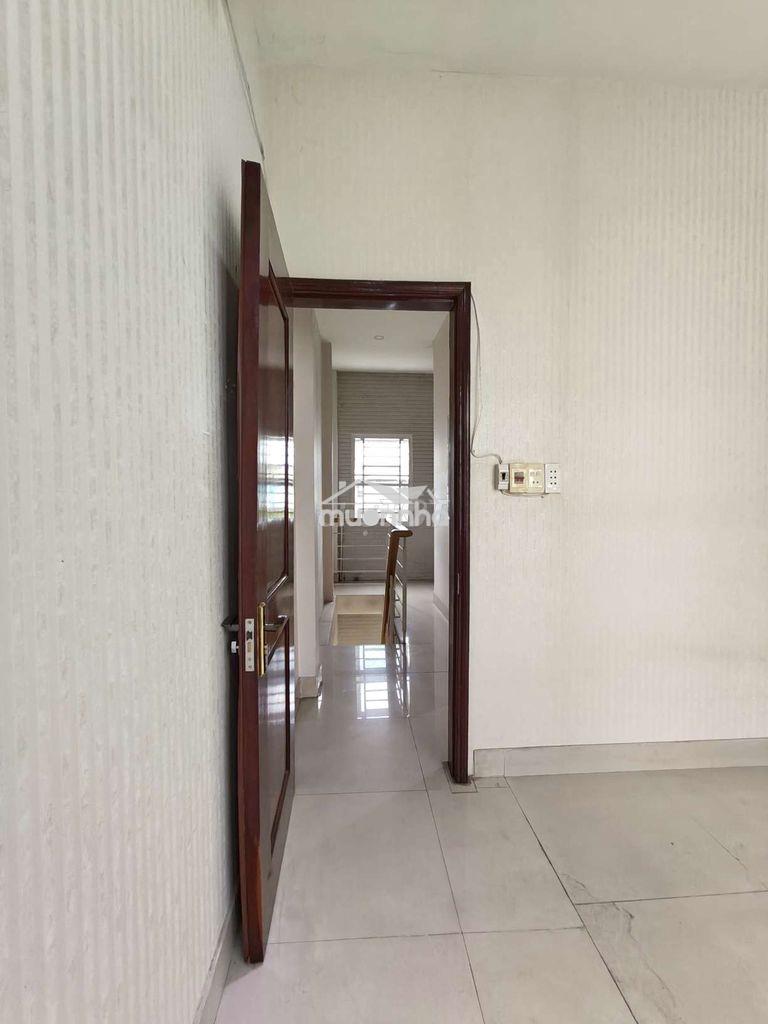 Mặt tiền hẻm xe tải. nhà gò vấp đúc lầu . giá 3,8 tỷ - 3