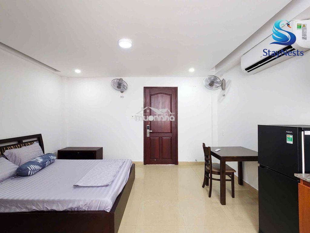 Studio bancol/ cửa sổ trời full nội thất gần lê thị riêng quận 10 - 4