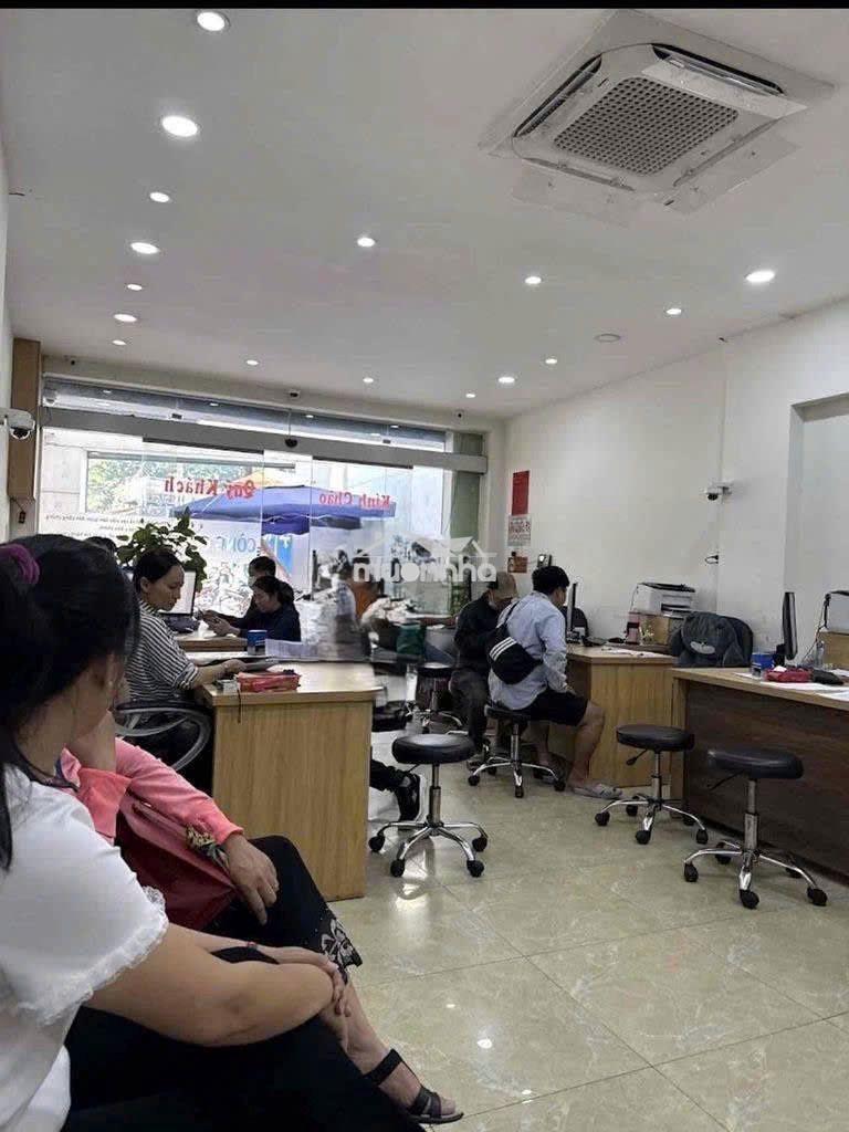 Nhà nguyên căn mtkd hòa bình (ngay đầm sen) - 2