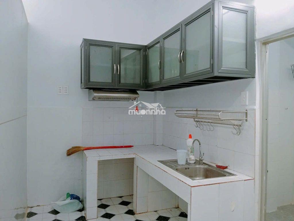 Cho thuê nhà nguyên căn 2 tầng nguyễn thị minh khai quận 1 giá 11tr/th - 3