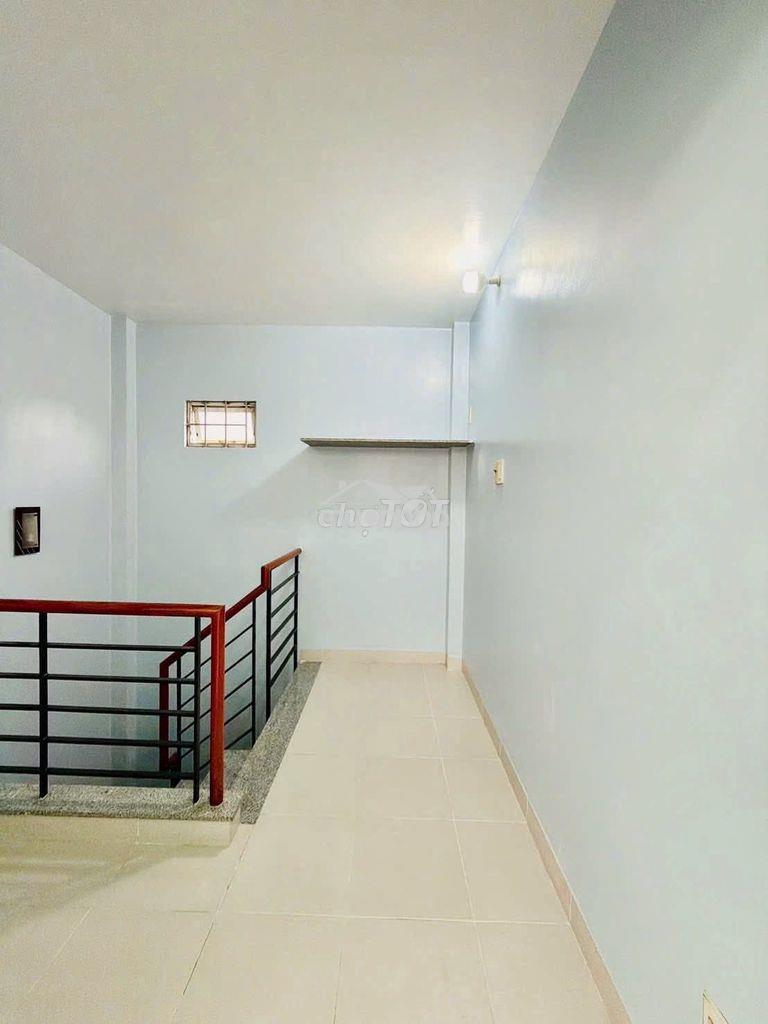 Nhà bến vân đồn q4- 3 lầu đúc- 3x7m- ko qh- chỉ 3 tỷ nhỉnh - 2